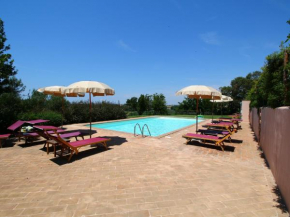 Chic Farmhouse in Montalto di Castro with Terrace Montalto Di Castro